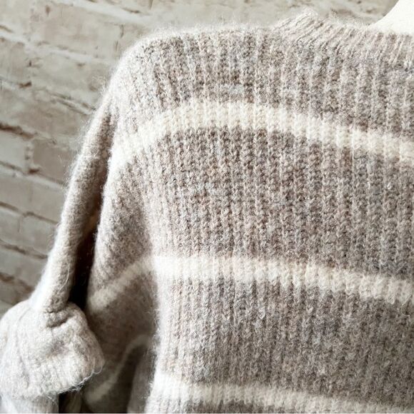 Dreamers striped ruffle sleeve sweater - Picture 3 of 6